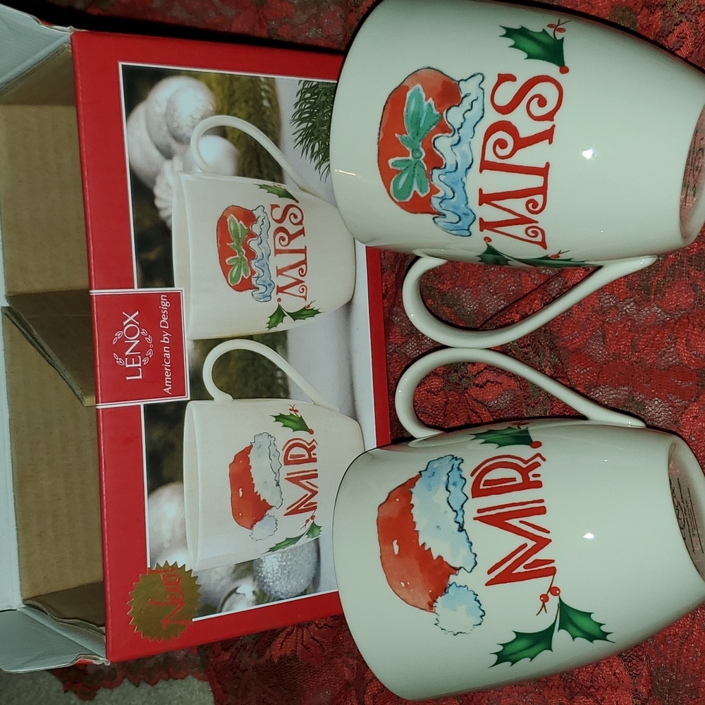 NIB! LENOX Mr. and Mrs. Claus Mugs